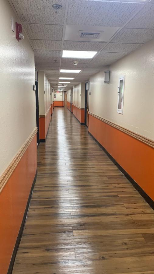 Regency Inn And Suites Stilwell Екстер'єр фото