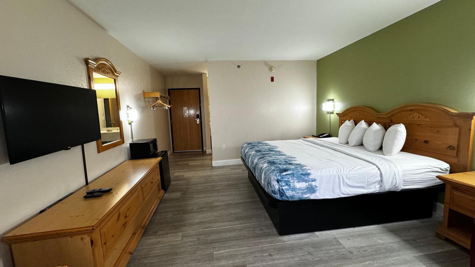 Regency Inn And Suites Stilwell Екстер'єр фото