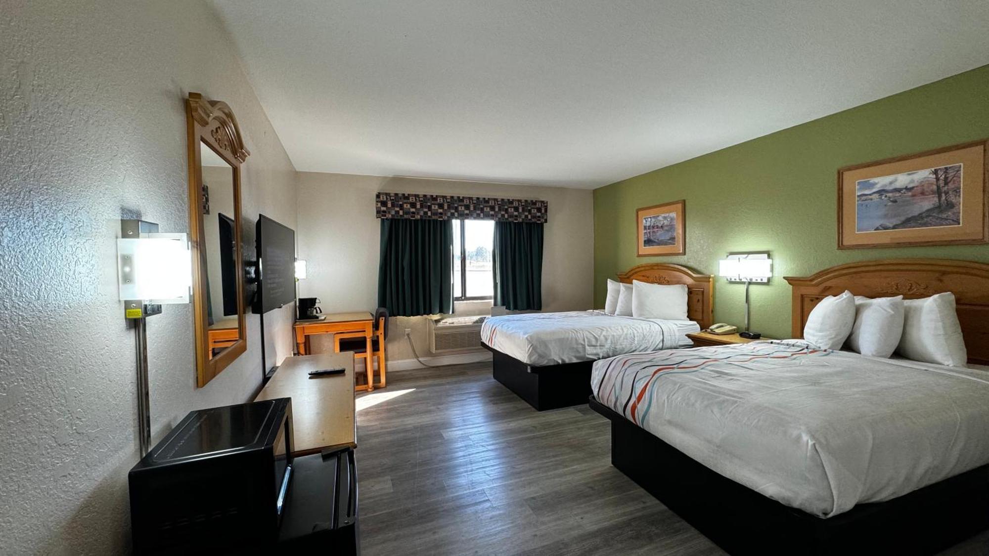 Regency Inn And Suites Stilwell Екстер'єр фото
