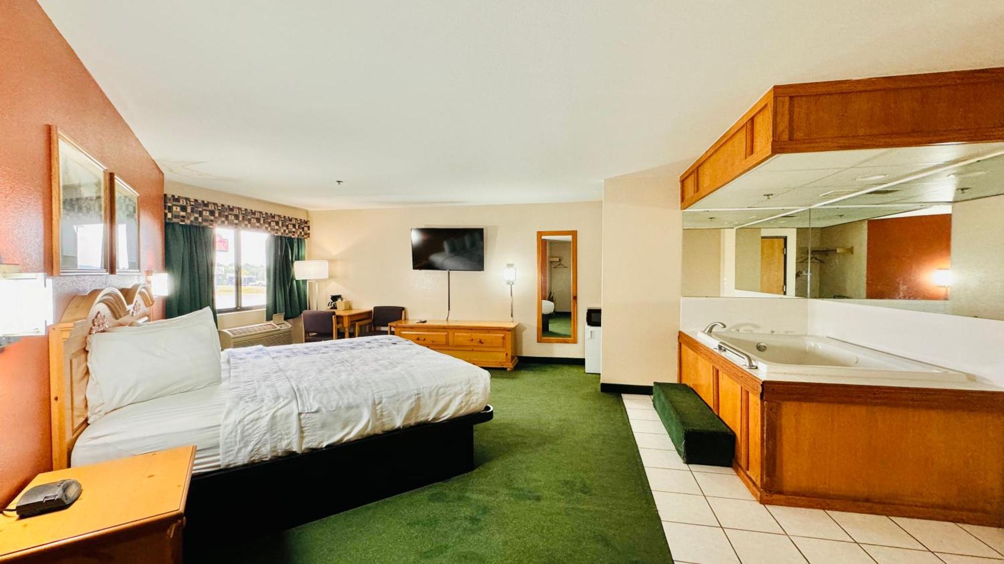Regency Inn And Suites Stilwell Екстер'єр фото