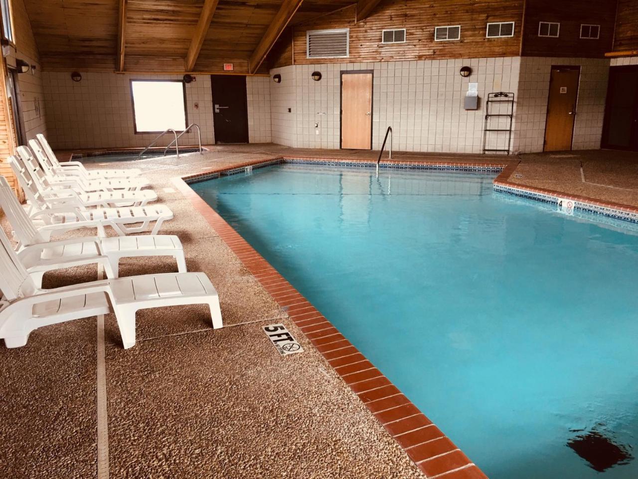 Regency Inn And Suites Stilwell Екстер'єр фото
