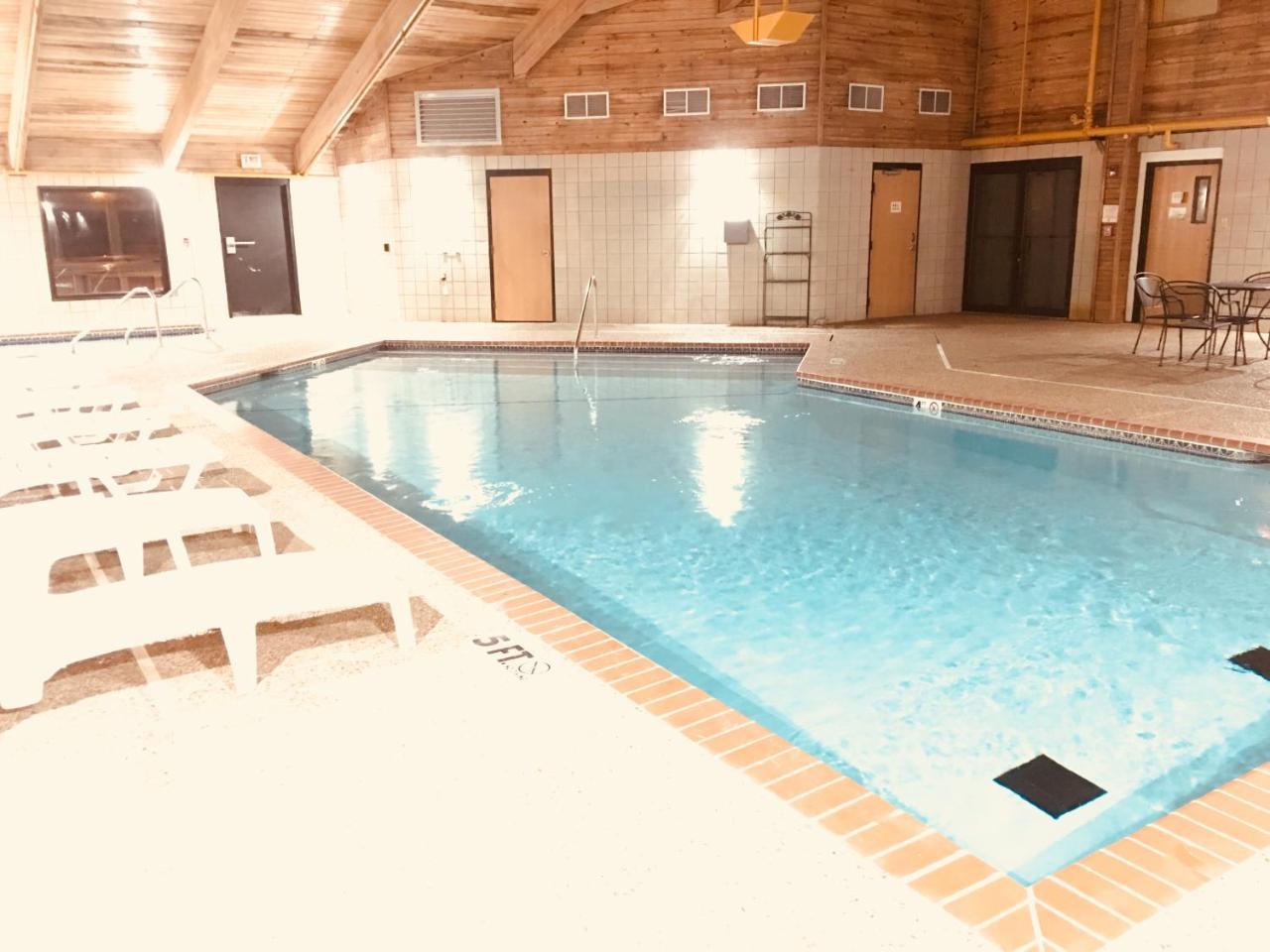 Regency Inn And Suites Stilwell Екстер'єр фото
